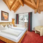 Lägenhetshotell Almschloessl & Schrotteralm 4*