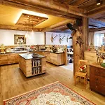 Lägenhetshotell Almschloessl & Schrotteralm 4*