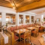 Aparthotel Almschloessl & Schrotteralm 4*