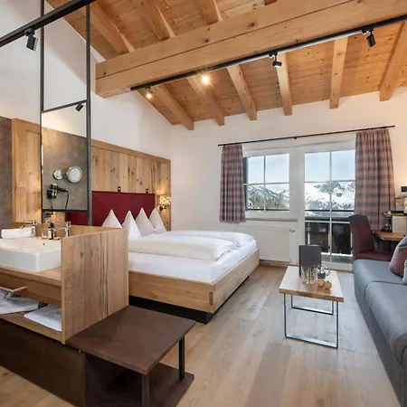 Almschloessl & Schrotteralm アパートホテル