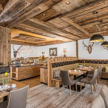 Almschloessl & Schrotteralm Aparthotel Obertauern