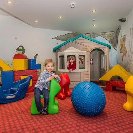 Almschloessl & Schrotteralm 4*