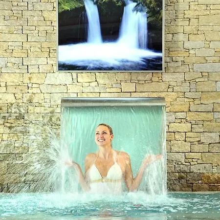 Almschloessl & Schrotteralm アパートホテル 4*