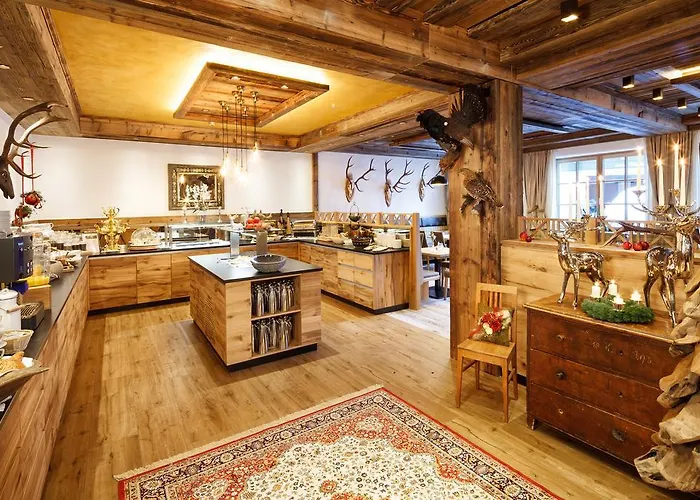 Aparthotel Almschloessl & Schrotteralm 4*