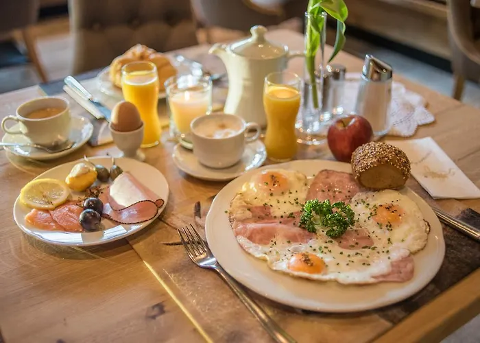 Aparthotel Almschloessl & Schrotteralm 4*