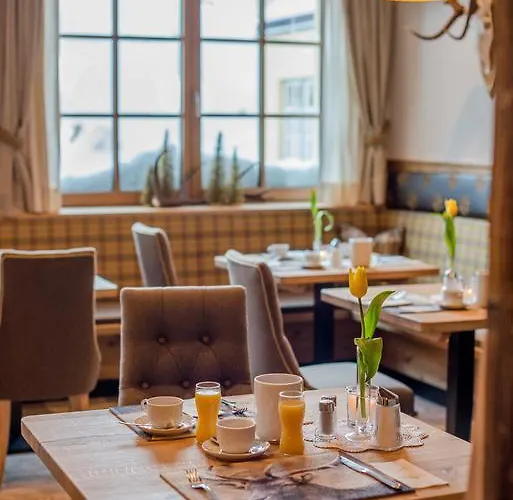 Aparthotel Almschloessl & Schrotteralm 4*